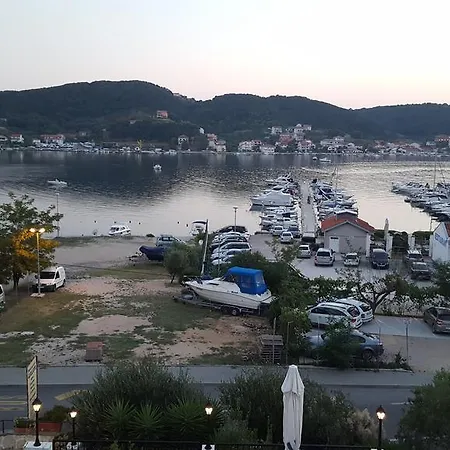 Galeb Konukevi Supetarska Draga