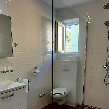 Gostinjska kuća Galeb 3*